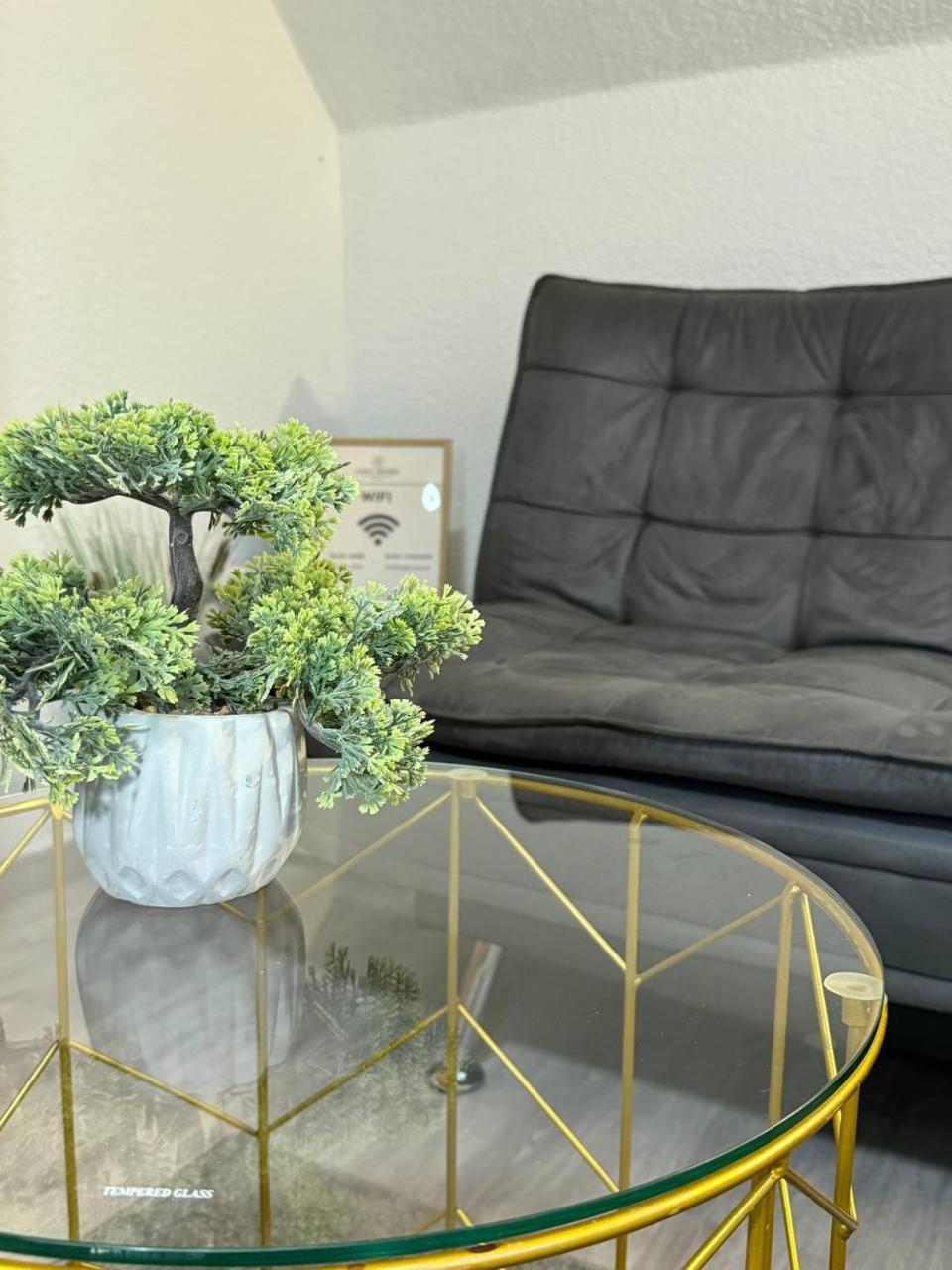 Ama Home Apartment In Hiddenhausen - Wlan, Smart-Tv - Nahe A30 & A2 - Nur 10 Min Von Herford Экстерьер фото