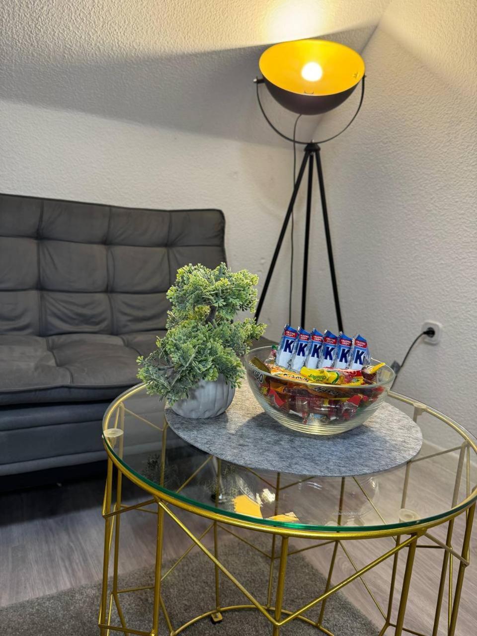 Ama Home Apartment In Hiddenhausen - Wlan, Smart-Tv - Nahe A30 & A2 - Nur 10 Min Von Herford Экстерьер фото