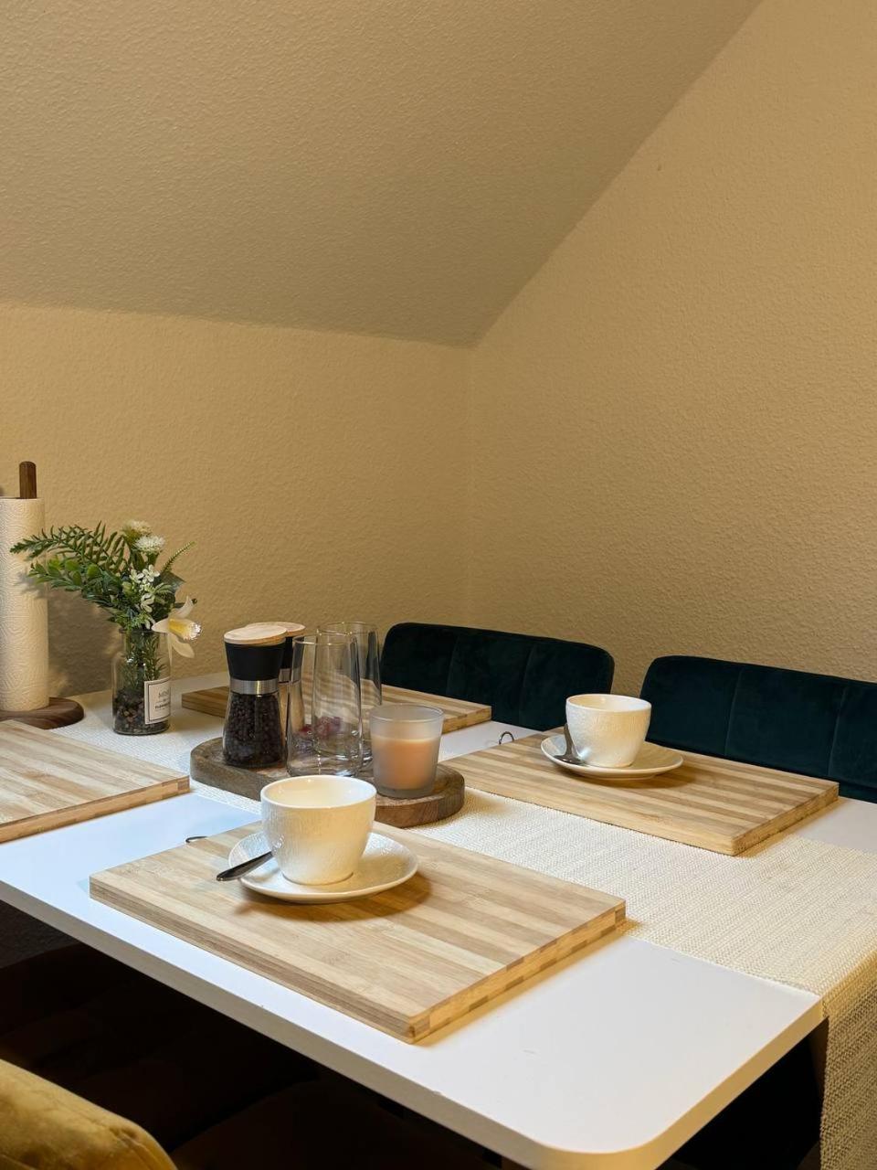 Ama Home Apartment In Hiddenhausen - Wlan, Smart-Tv - Nahe A30 & A2 - Nur 10 Min Von Herford Экстерьер фото