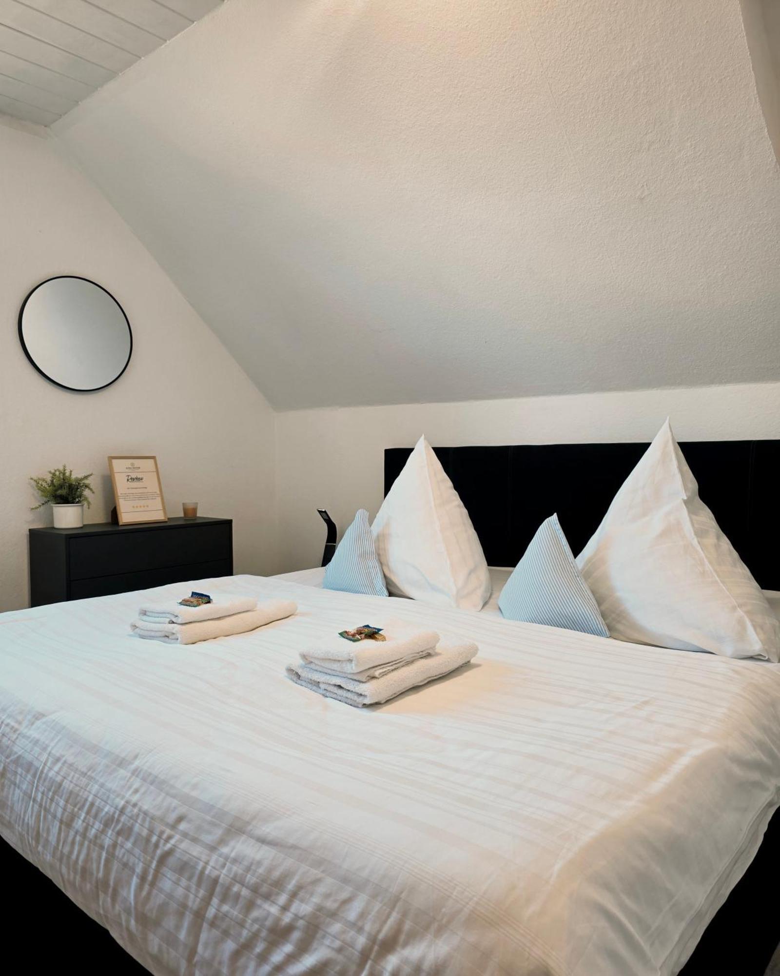 Ama Home Apartment In Hiddenhausen - Wlan, Smart-Tv - Nahe A30 & A2 - Nur 10 Min Von Herford Экстерьер фото
